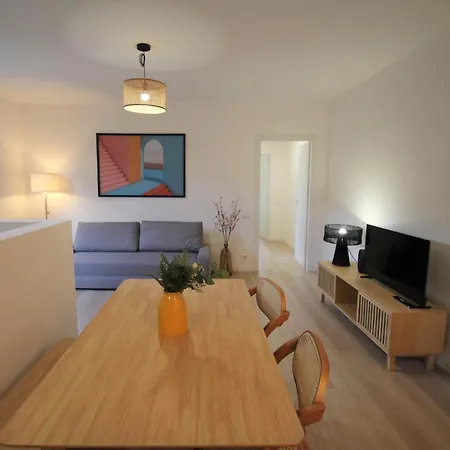 Haridian By Interhome Porto Valtravaglia